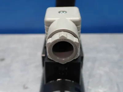 NEW YUKEN DSG013C60D24N70