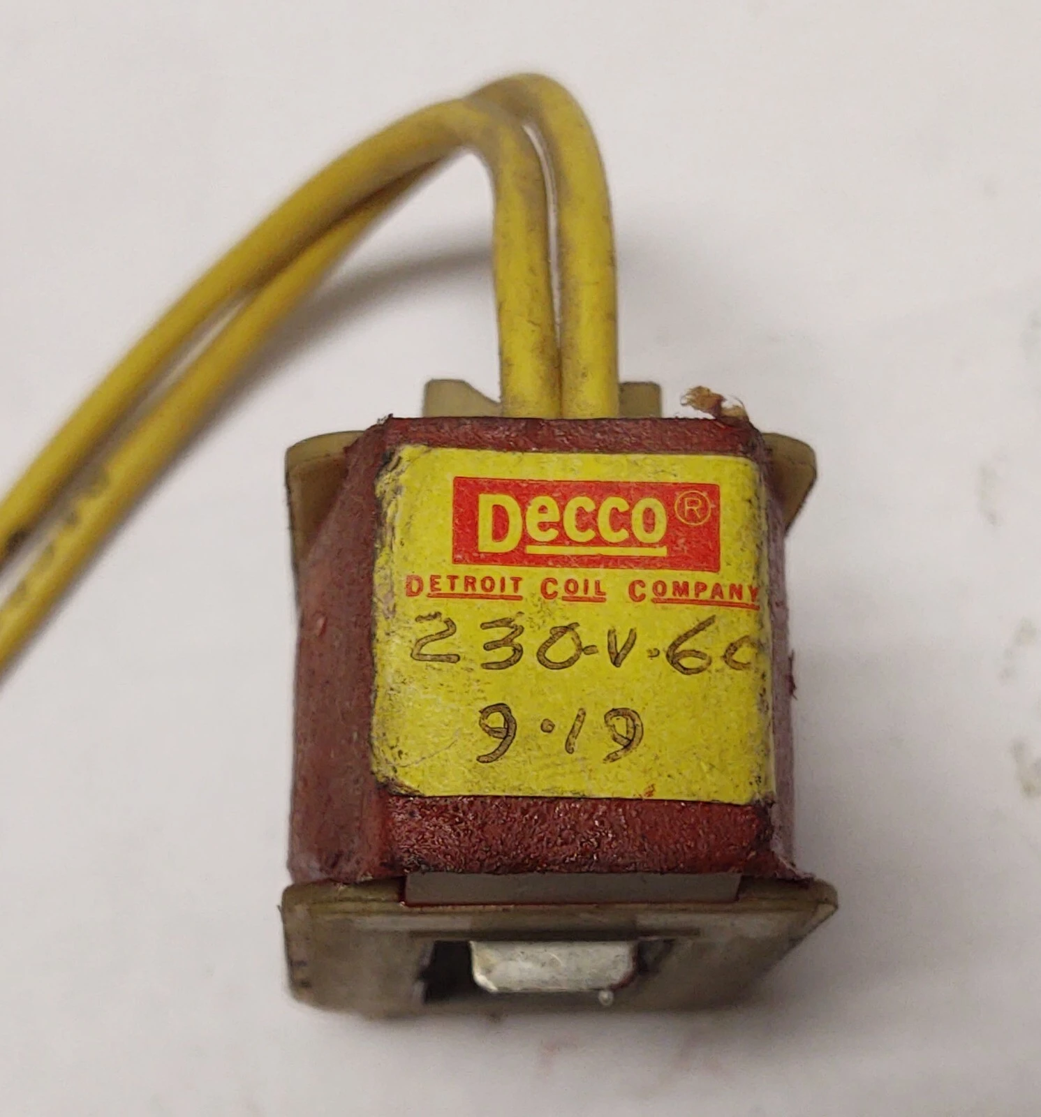 DECCO 9-19 230V 60CYC Valve Solenoid Coil Free Shipping