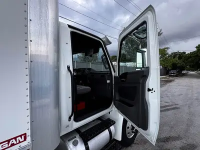 Used 2020 INTERNATIONAL MV Box trucks Florida US | Truck and Van Outlet #1509220
