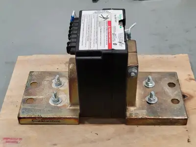 USED SCHNEIDER ELECTRIC 252-7563