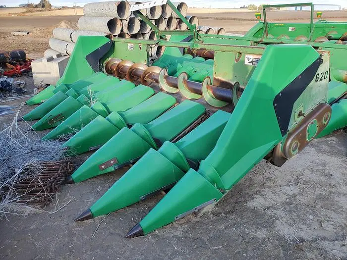 Used 1989 JOHN DEERE 444 Combines Idaho US | Berry Machinery #910804