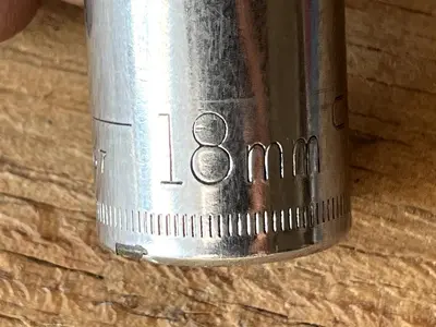 NEW Craftsman 18mm 1/2" Drive Metric 12 Point Socket - 44267