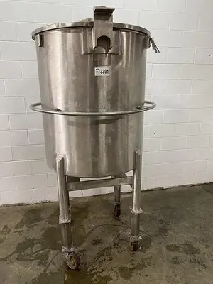 Lidded Cone-Bottom Tank