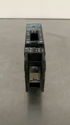 SIEMENS (BQD120) 20A Single Pole 277VAC 250VDC Bolt-On Circuit Breaker 4D