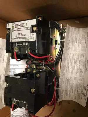 New | in-Stock SQUARE D 8702SB010V02S Starters | Surplus Asset Holdings #1204477