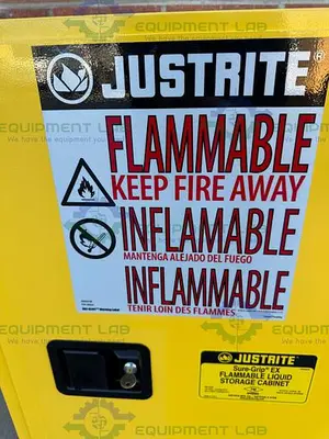 USED JUSTRITE SURE-GRIP EX 12 GALLON FLAMMABLE LIQUID STORAGE CABINET W/ SHELF, KEY