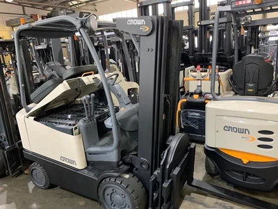 USED 2011 CROWN USA  EQUIPMENT SC5240-40TT190;  FC4520-55TT188;  RR5795S-45TT400