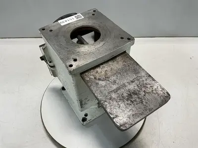 USED METAL FABRICATOR NO MODEL NUMBER / NO TAG