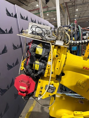 USED 2019 FANUC R-2000iC/165F + R-30iB