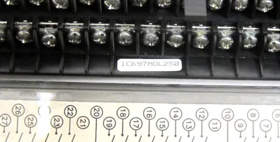 GE FANUC IC697MDL250F 32 POINT INPUT MODULE