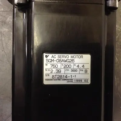 USED YASKAWA ELECTRIC SGM-08AWG26