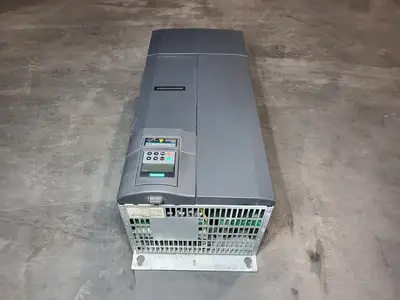 USED SIEMENS 6SE6440-2UD33-7EB1