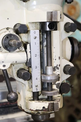 Alliant Vertical Mill - 9" x 42"