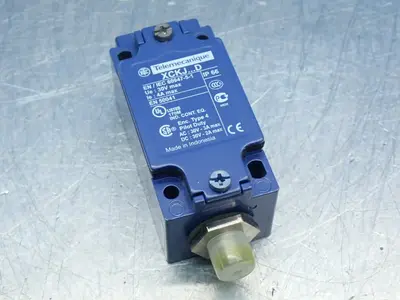 New | in-Stock TELEMECANIQUE ZCKJ1D Relays & Switches Ohio US | HGR 24 #914432
