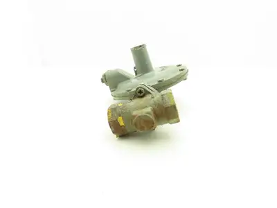 Fisher Controls S100-4 Pressure Regulator 1"NPT Valve 3/8" Orifice 3-9"WC