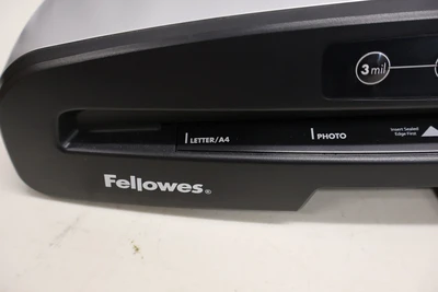 USED FELLOWS SATURN 3I95