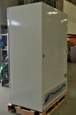 171-0104 53” Glass 2 Door Self Contained Reach In Cooler