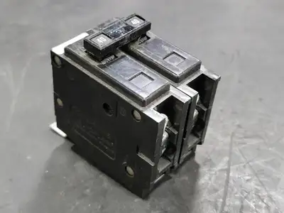 USED CUTLER-HAMMER BA220