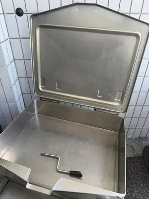 USED MARKET FORGE TILTER