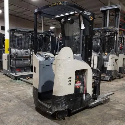 USED 2016 CROWN RR5725-45