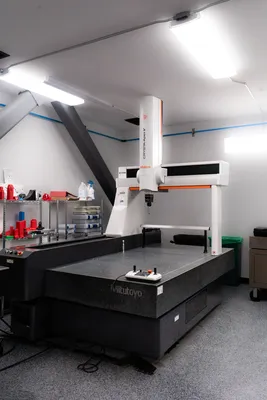 Used 2021 MITUTOYO CRYSTA-APEX V 9166 Coordinate Measuring Machines Illinois US | Lion Machinery #1316688