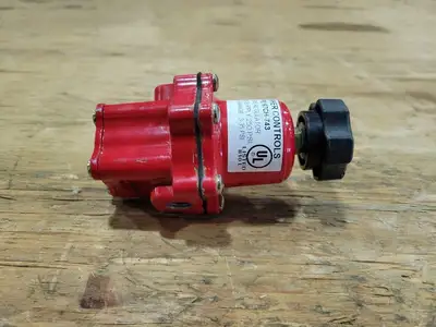 USED FISHER 67CH-743