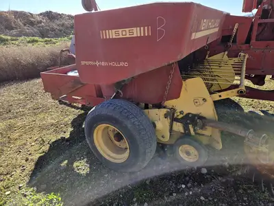 USED 1987 NEW HOLLAND HAYLINER 505