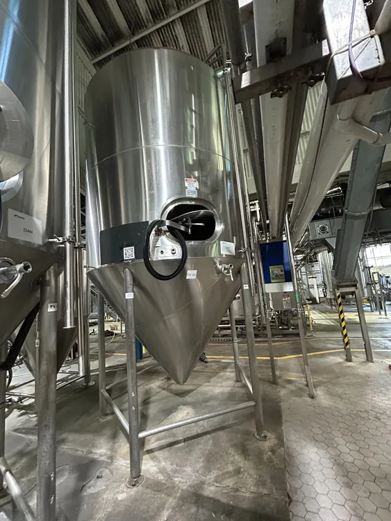 Used JV NORTHWEST 3,300 GALLON Stainless Steel Tanks New Jersey US | Perry Equipment #915825