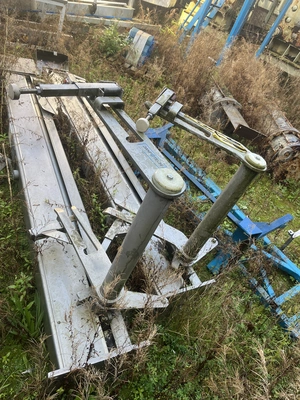 Elevator/Tipper For Tote Bins 1.8 M Lift