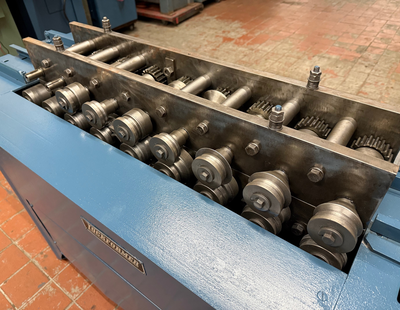 Lockformer 8900 Cleatformer with Pittsburgh and 3-in-1 Clinch Collar Rolls