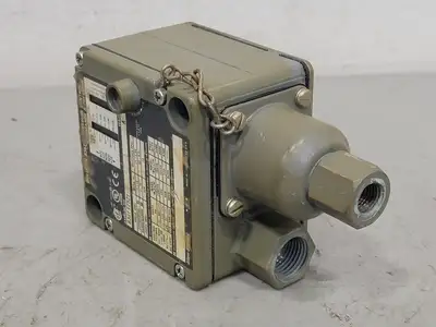 USED ALLEN-BRADLEY 836T-T252J