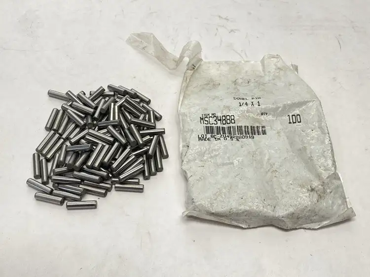Used UNBRANDED DOWEL PIN 1/4" DIAMETER 1" LENGTH SS GRADE 8 LOT OF 106 Misc Fasteners Michigan US | Maverick Industrial Sales #1090118