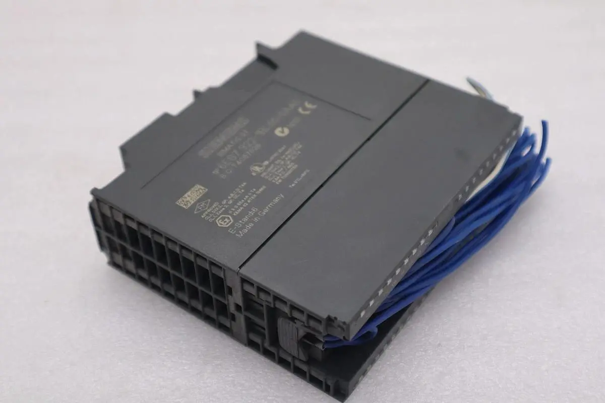 Siemens 6ES7 322-1BL00-0AA0 DIGITAL OUTPUT MODULE SIMATIC S7-300 STOCK K-3932