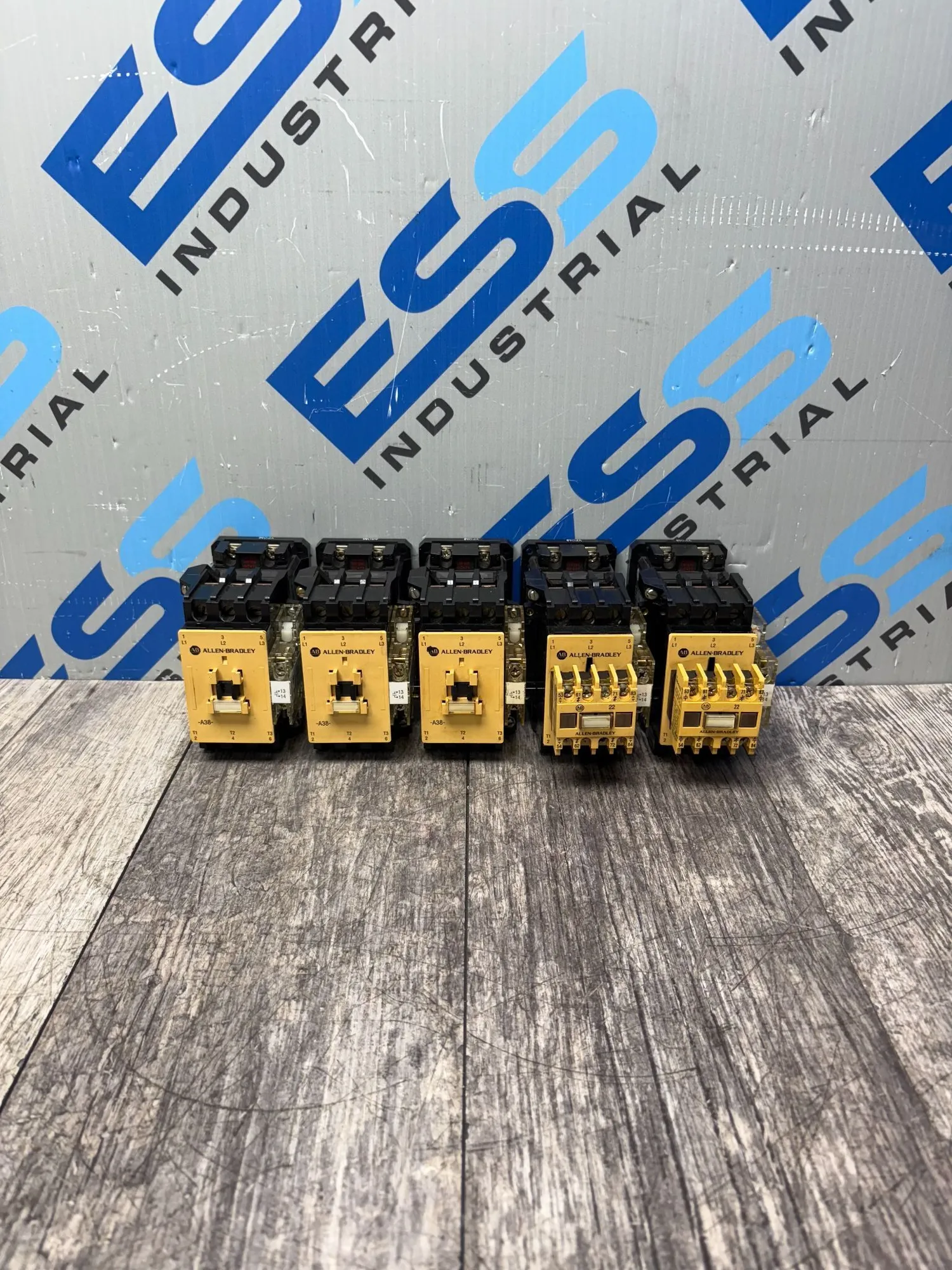 USED ALLEN BRADLEY 100-A38N*3