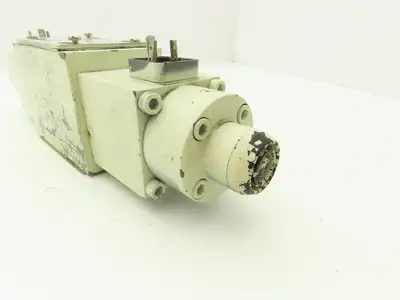 Mannesmann Rexroth 4WRA 10 W40-12/24NZ4/M-993-X Directional Solenoid Valve 24VDC