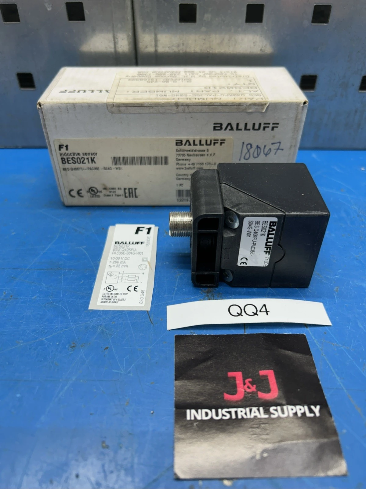 NEW Balluff BES021K
