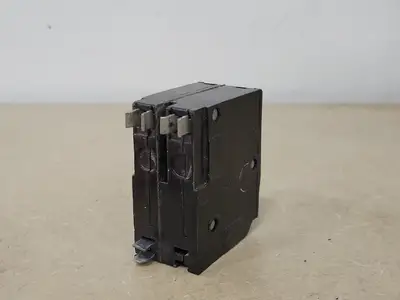 USED SQUARE D QO230