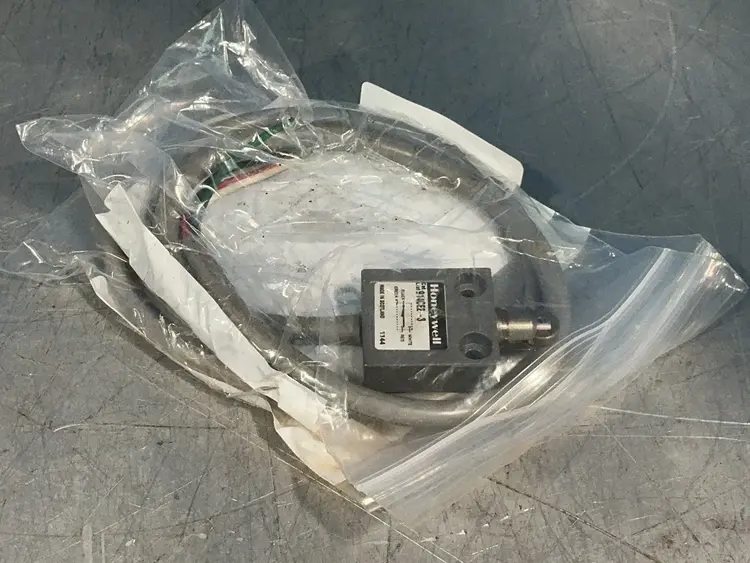 New | in-Stock HONEYWELL 914CE23 Relays & Switches Ohio US | HGR 24 #1324405