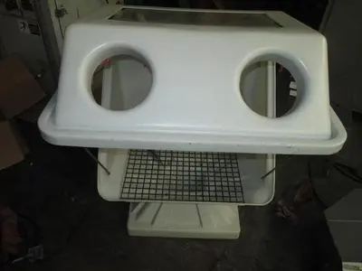 7339-400 Plastic Self-Contained Bench Model Work Enclosure