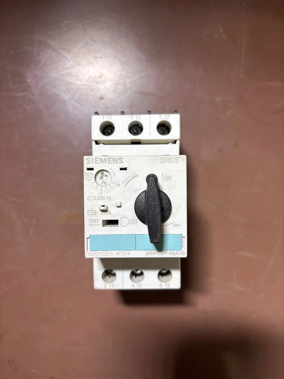 Used SIEMENS 3RV1021-4BA10 Circuit Breakers Illinois US | Aucto #1328648