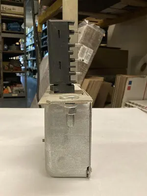 Used BLACK BOX _UNKNOWN_ Miscellaneous Equipment (Electrical & Power) | Surplus Asset Holdings #1201839
