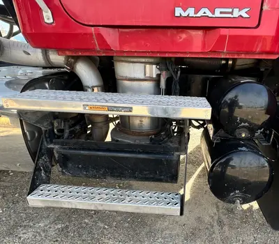 Used 2011 MACK PINNACLE CHU613 Conventional trucks Utah US | Proxy Equipment #1385323