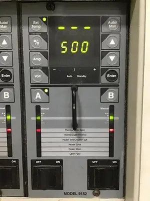 USED HUSKY 9152