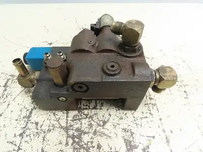 Vickers EPM2-WB-20 Hydraulic Valve off Yale NR040ADNS24TE091 Electric Forklift