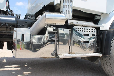 Used 2019 VOLVO VHD64B200 Septic/Sewer/Vacuum Trucks Texas US | Roll Off Truck World #1492002