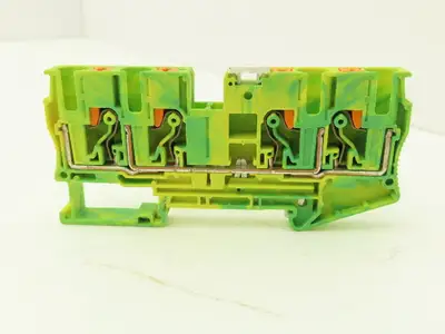 Phoenix Contact PT 6-QUATTRO-PE Terminal Block 4 Wire Ground 6mm² Lot of 14
