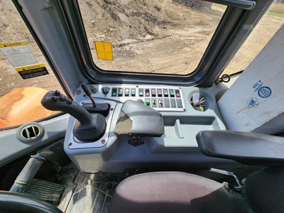 Used 2009 DOOSAN DL250 Wheel Loaders | Abele Tractor #1342919