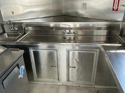 Used 2016 FREEDOM _UNKNOWN_ Concession Trailers Michigan US | Miedema Asset Management Group #1392757