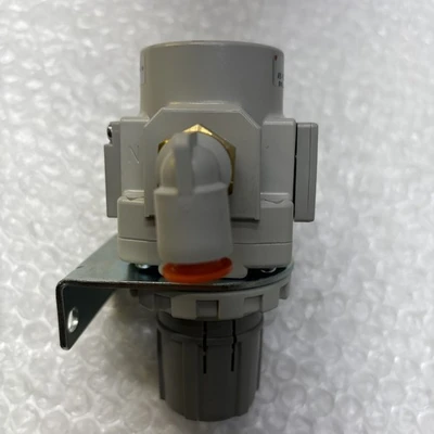 NEW SMC AR30-N02E-Z-B