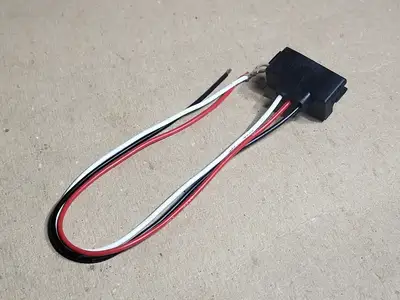 3 Prong Pigtail Connector TPIG-3W
